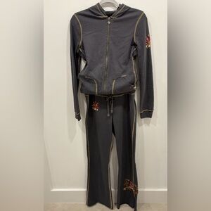 Y2K TWISTED HEARTS Charcoal Colored Women's Hoodie Sweatsuit Floral Embroidery